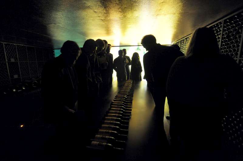 Where the team examine the library of rare, antique vintages of Smith Haut Lafitte.