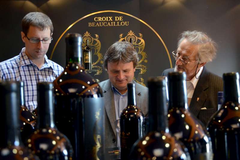 This year the entrance to Ducru was adorned with Jade Jagger's striking new artwork for the La Croix de Beaucaillou.