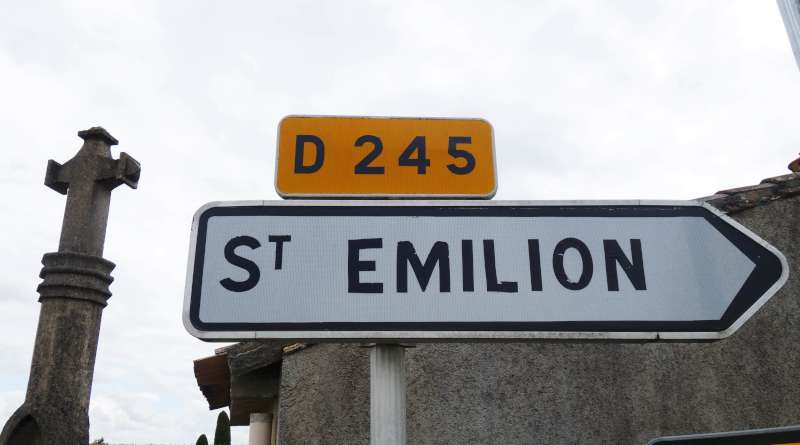 The road to St Emilion